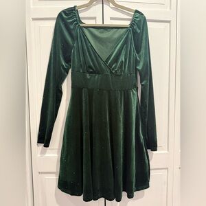 Elegant Green Velvet Dress Never Worn